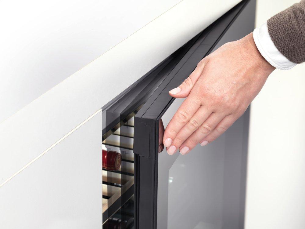 Miele KWT6322UGOB Kwt 6322 Ug Obsidian Black Glass - Built-Under Wine Storage Unit With Flexiframe And Push2Open For Greater Versatility And Top-Quality Design.
